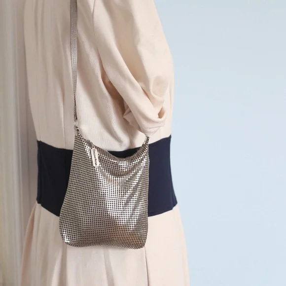 Whiting and Davis Silver mesh shoulder bag - Picture 4 of 5